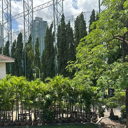 Holy Sheet Hostel Bangkok Exterior photo