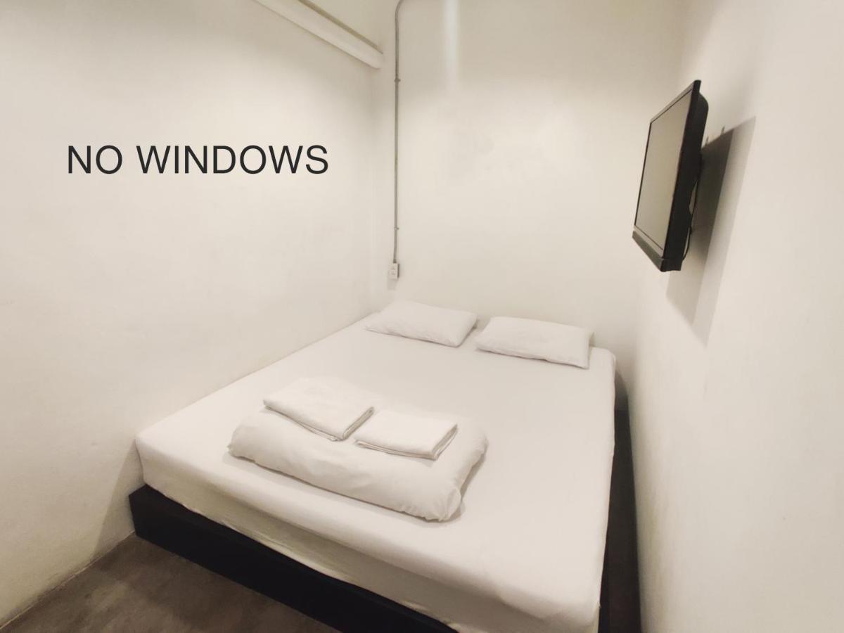 Holy Sheet 旅馆